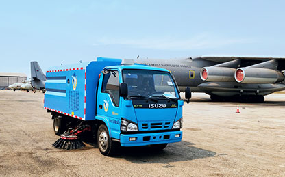 九洲国际扫路车交付安哥拉机场使用