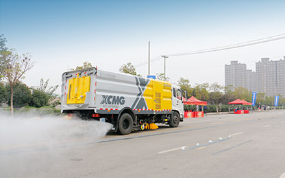 九洲国际洗扫车助力第四届江苏省环卫行业蹊径机械化清扫职业手艺竞赛