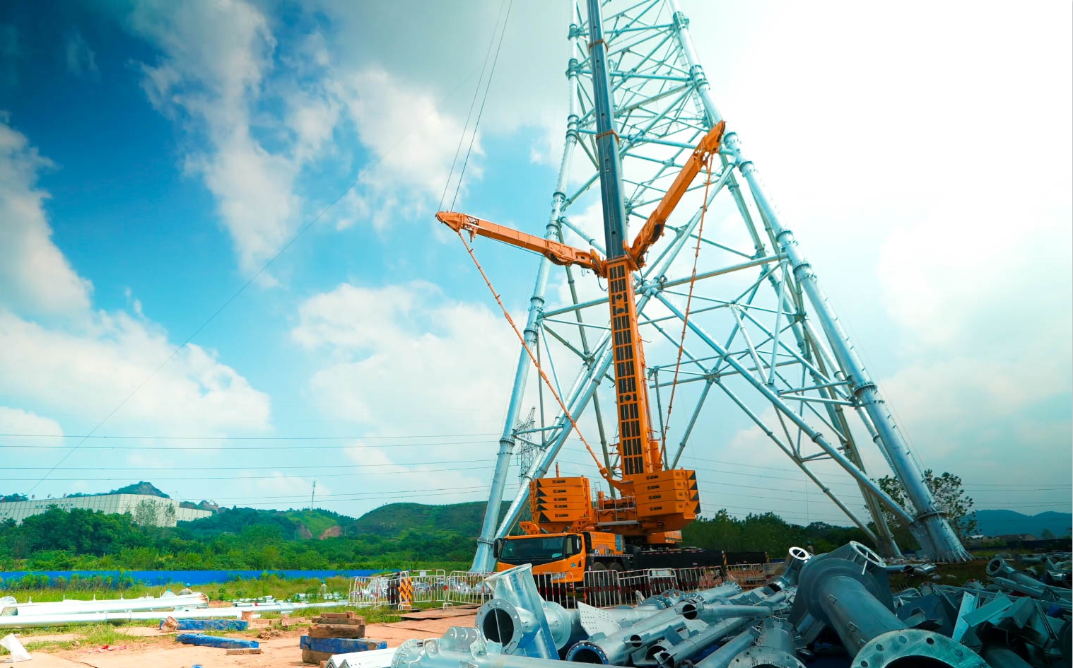 九洲国际“百变金刚”XCA600L8助力湖北送变电工程项目