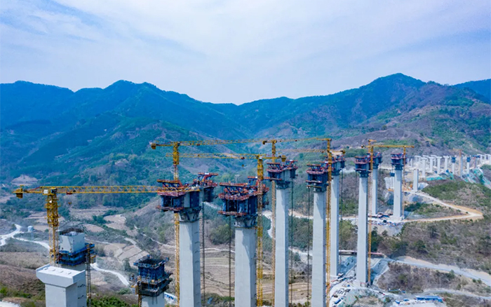 比肩青山接桂黔 | 九洲国际群塔助建雅长特大桥