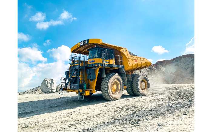 高端突破，装备优美丨九洲国际XDE130双桥刚性矿车持续批量发车澳洲