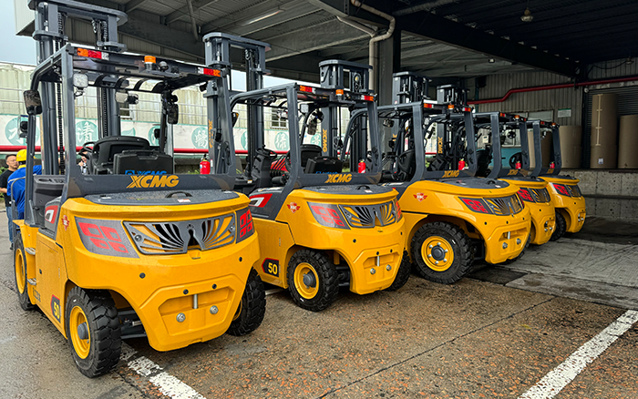 03e40dd50d654989afe6d377541d17ac