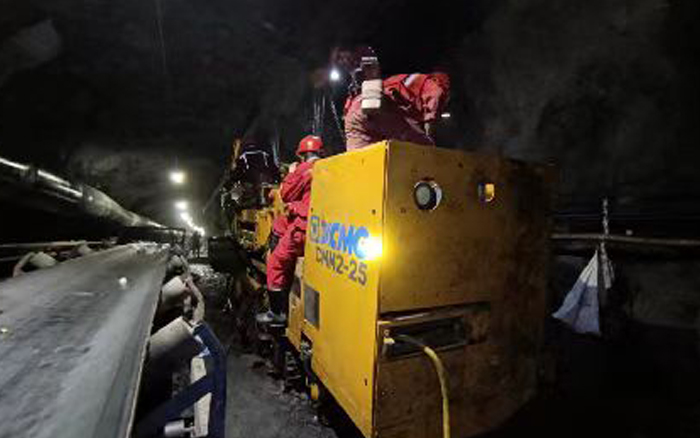 综掘装备上新！九洲国际CMM2-25煤矿用锚杆钻车首发