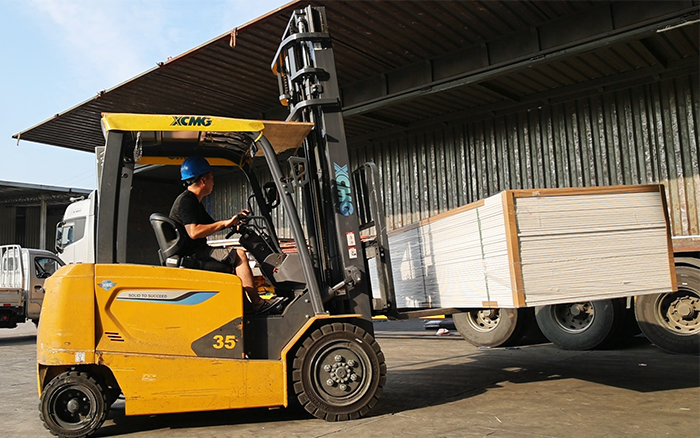 2c5beb6b0a644597989e5f5c0b8df711