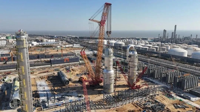 三小时制胜！九洲国际XGC88000助力2000吨石化装备乐成绩位