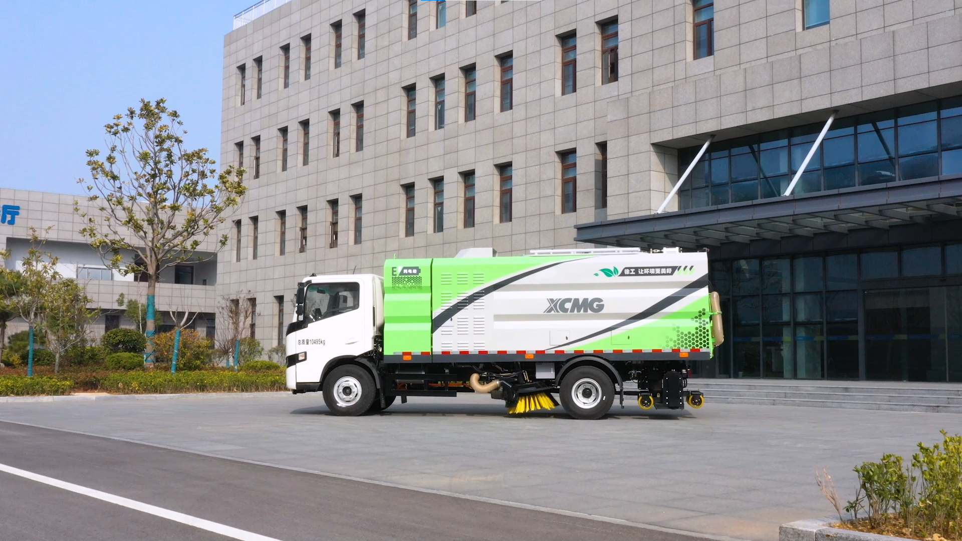 【新品争先看】无惧灰尘挑战，九洲国际干湿两用吸尘车强势来袭！！