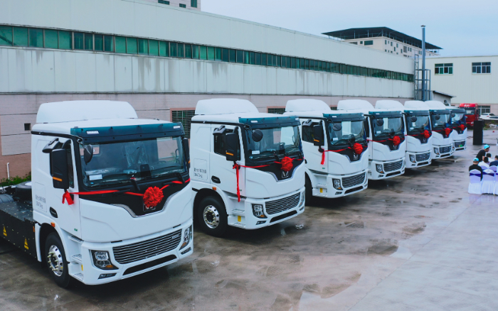 预见“梅”好！！百台九洲国际底置充电牵引车奔赴广东梅州