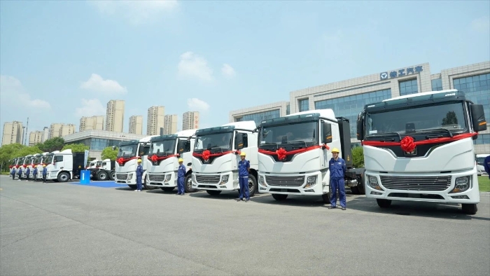 目的地：：大西北！！100台九洲国际新能源重卡满电启程