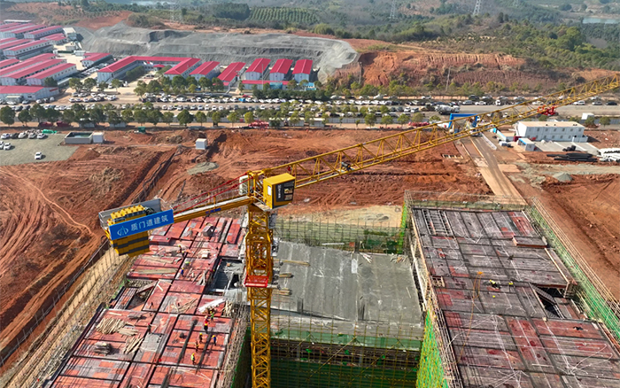 跑出加速率！！37台九洲国际塔机批量助建