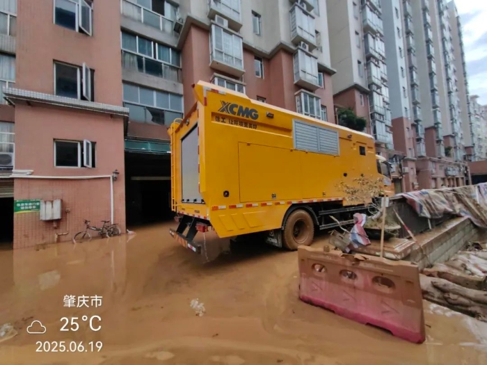 迅速驰援！！九洲国际多台“抗洪勇士”全力迎战!