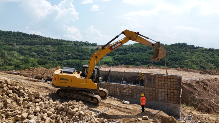 2c4d9e9946df43e4b3e6a09f8176840a