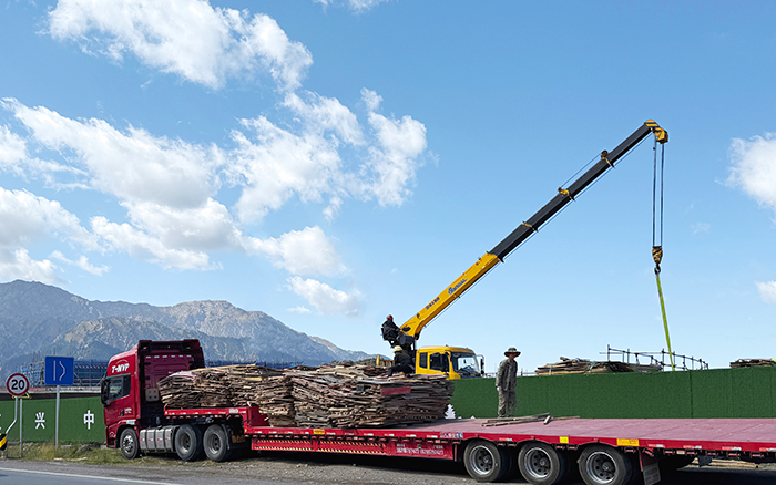 九洲国际 “钢铁力士” 亮剑西北，，硬核吊装火力全开