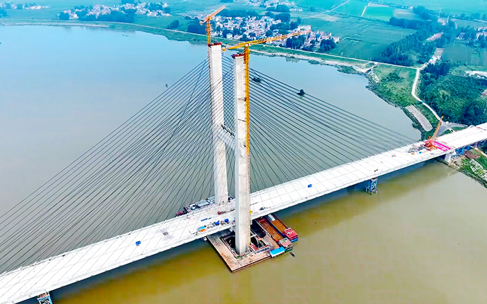 顺遂合龙！！！双塔助建海内最大跨径组合梁独塔斜拉桥