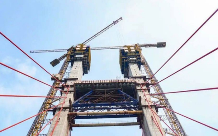 离通车又近一步！！！南孟溪特大桥主塔周全封顶