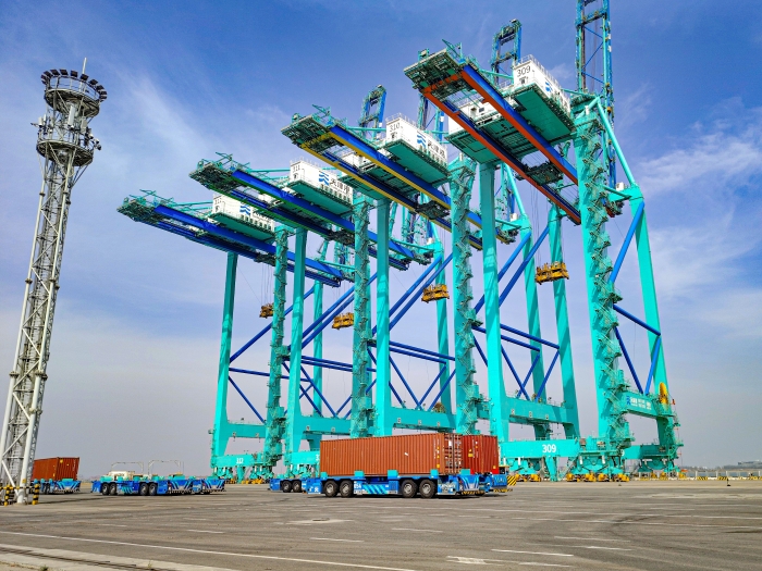 百台集群，，，百万箱量！！九洲国际AGV打造智慧口岸“中国标杆”